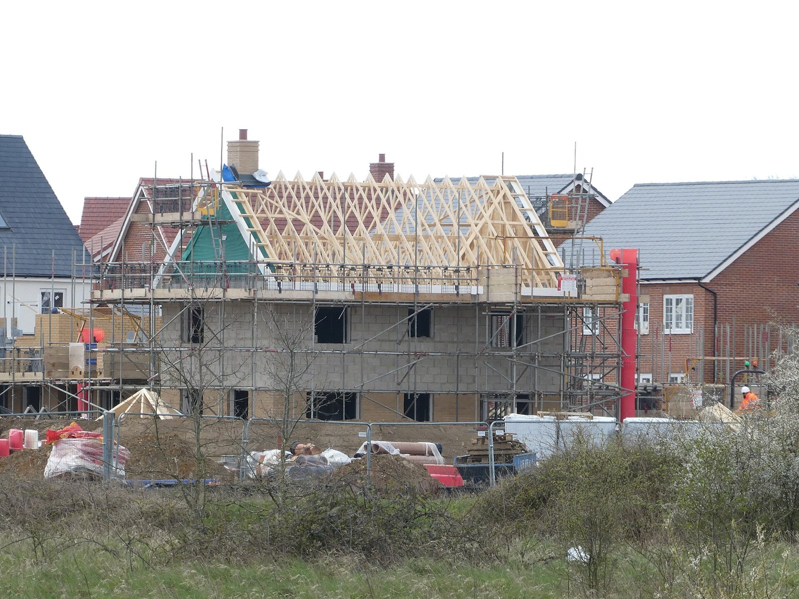 Labour Day Rush: Why Construction Sites Front-Load Emergency Parts Orders Before the Season Ends